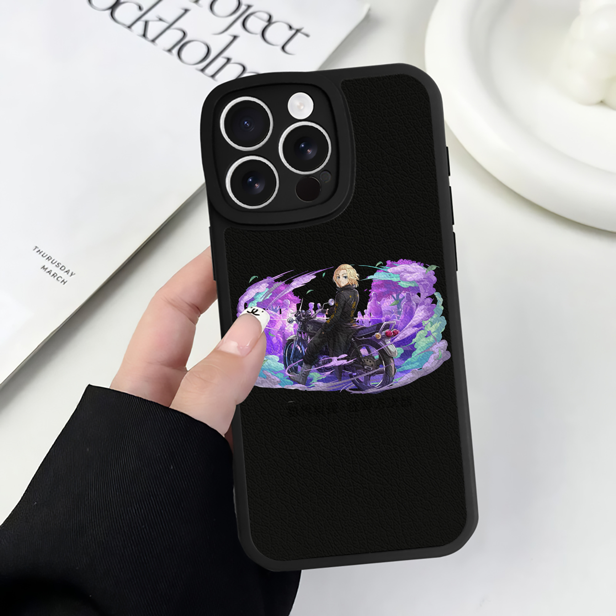 （画像用） 東京リベンジャーズ Tokyo Revengers 【iPhone 16シリーズ対応】シリコンスマホケース（レザー調） 材質：シリコン